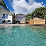 Bella & Flocon & Carnotzet Private Pool & Min 1 Week Saturday To Saturday (adults Only) شقة