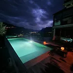 Bella & Flocon & Carnotzet Private Pool & Min 1 Week Saturday To Saturday (adults Only) Lägenhet
