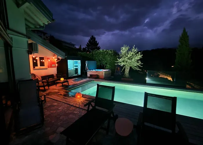 Bella & Flocon & Carnotzet Private Pool & Min 1 Week (adults Only) דירה Savièse